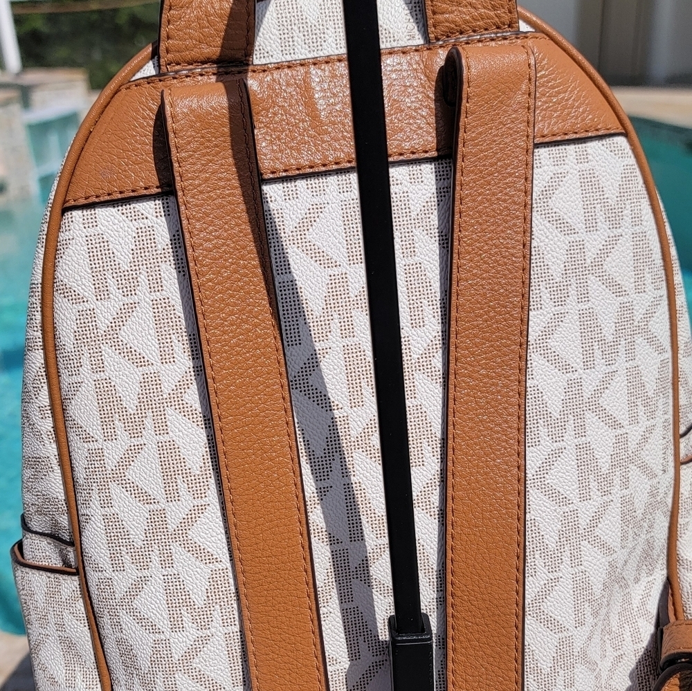 Michael Kors Vanilla Cream Medium Abbey Signature Gold Studded Backpack/Tan Trim - Picture 9 of 16